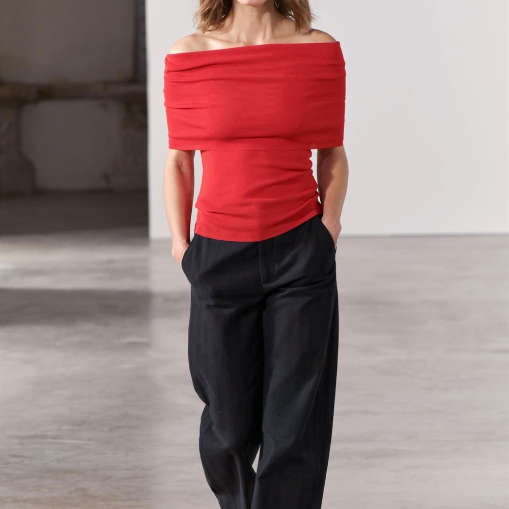 ZARA OFF SHOULDER KNIT TOP